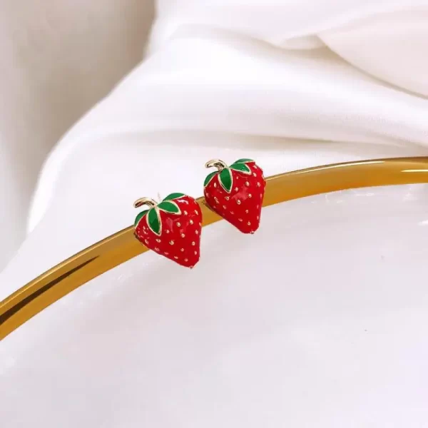 S925 argent aiguille fille sens mignon petit filet de fraises rouge sauvage boucles d'oreilles étudiant cadeau d'anniversaire accessoires boucles d'oreilles en cristal – Image 5