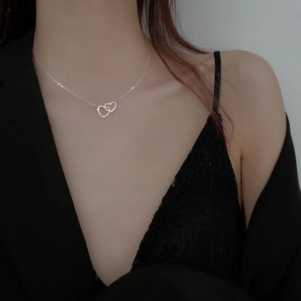 Collier pendentif Double cœur Simple pour femmes, ras du cou en acier inoxydable, chaîne de couleur or, bijoux cadeau pour amis, fête de mariage – Image 3