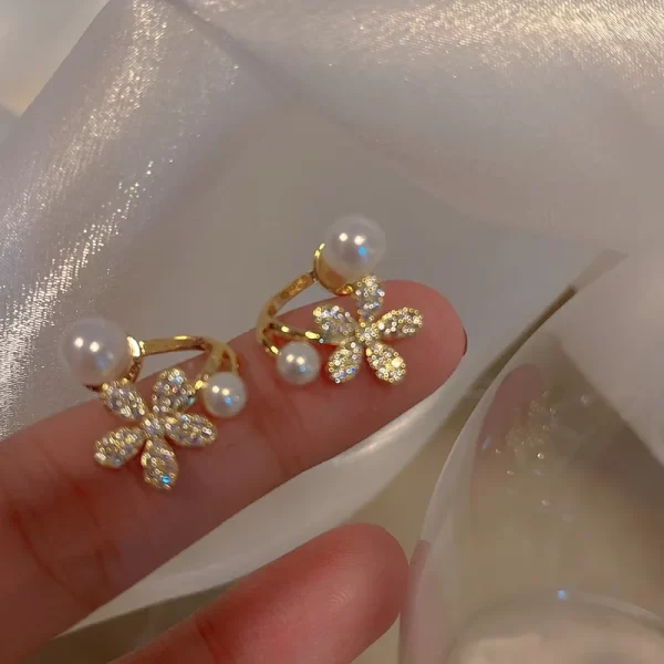 Boucles d'oreilles coréennes légères de luxe en Imitation de perles et de fleurs pour femmes et filles, bijoux élégants en cristal à la mode, cadeaux d'anniversaire de fête – Image 4