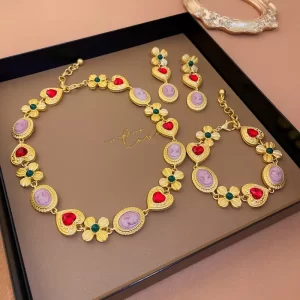 Ensemble de colliers et boucles d'oreilles vintage avec biscuits, tour de cou coeur, portrait de fleurs, style palais rétro, cadeaux de luxe, tempérament de la présidence