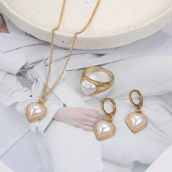 Ensemble de boucles d'oreilles en forme de coeur pour femmes, collier, bague, pendentif en perles, boucles d'oreilles créoles, bijoux de fête de mariage, mode, 3 pièces – Image 2