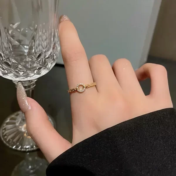 Bagues ouvertes classiques en chaîne torsadée pour femmes, Zircon en acier inoxydable, anneau de Couple enveloppé torsadé géométrique, bijoux esthétiques de mariage – Image 5
