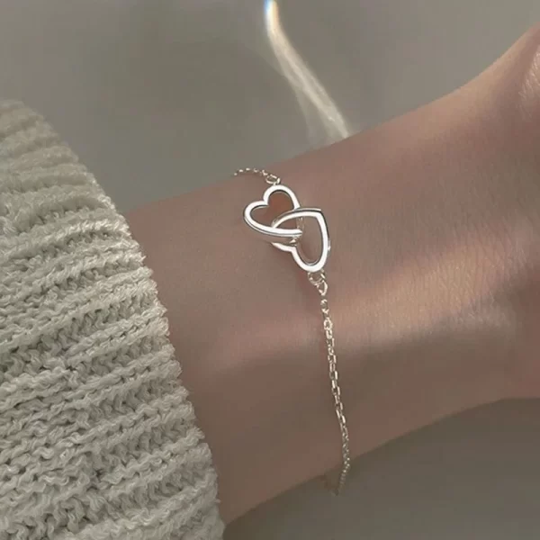 Bracelet Double cœur creux pour femmes, couleur argent, petit Bracelet en forme de cœur, bijoux à la mode, cadeau de fête de mariage, nouvelle collection