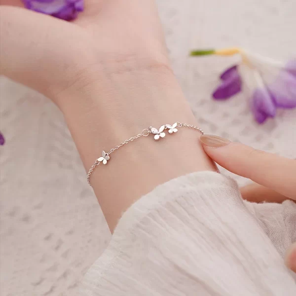 Bracelet Double cœur creux pour femmes, couleur argent, petit Bracelet en forme de cœur, bijoux à la mode, cadeau de fête de mariage, nouvelle collection – Image 7
