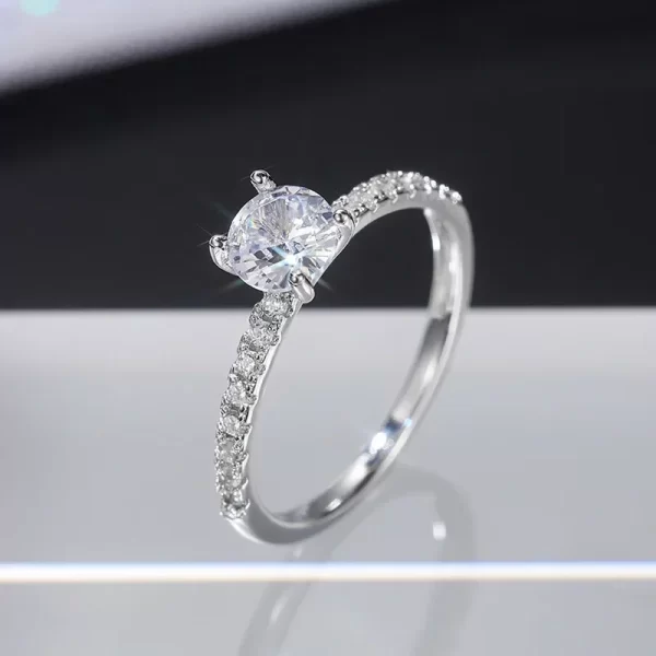 Bague ronde en cristal de zircone, Design classique à 4 griffes, simplicité, tempérament élégant, bijoux de fiançailles, de mariage, cadeaux pour femmes, 1 pièce – Image 2