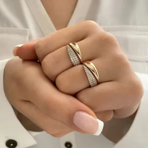 Bagues de soleil plaquées or 18 carats en acier inoxydable pour femmes, strass incrustés de Texture métallique creuse, bijoux tendance, nouvelle mode