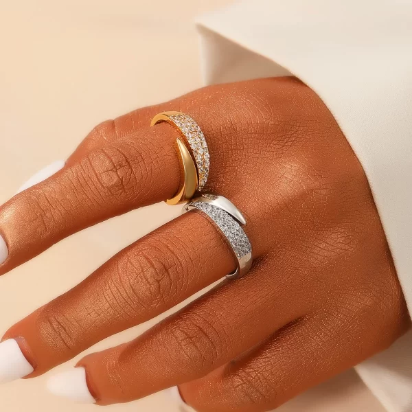 Bagues de soleil plaquées or 18 carats en acier inoxydable pour femmes, strass incrustés de Texture métallique creuse, bijoux tendance, nouvelle mode – Image 2