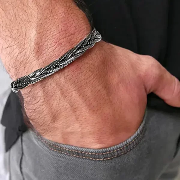 Bracelets ouverts torsadés simples en acier inoxydable pour hommes et femmes, manchette délicate de couleur argent, bijoux de fête à la mode, nouvelle collection 2024 – Image 7